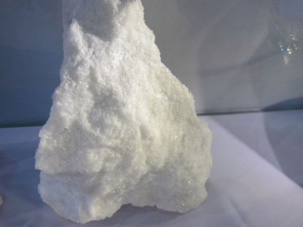 WHITE FUSED ALUMINA
